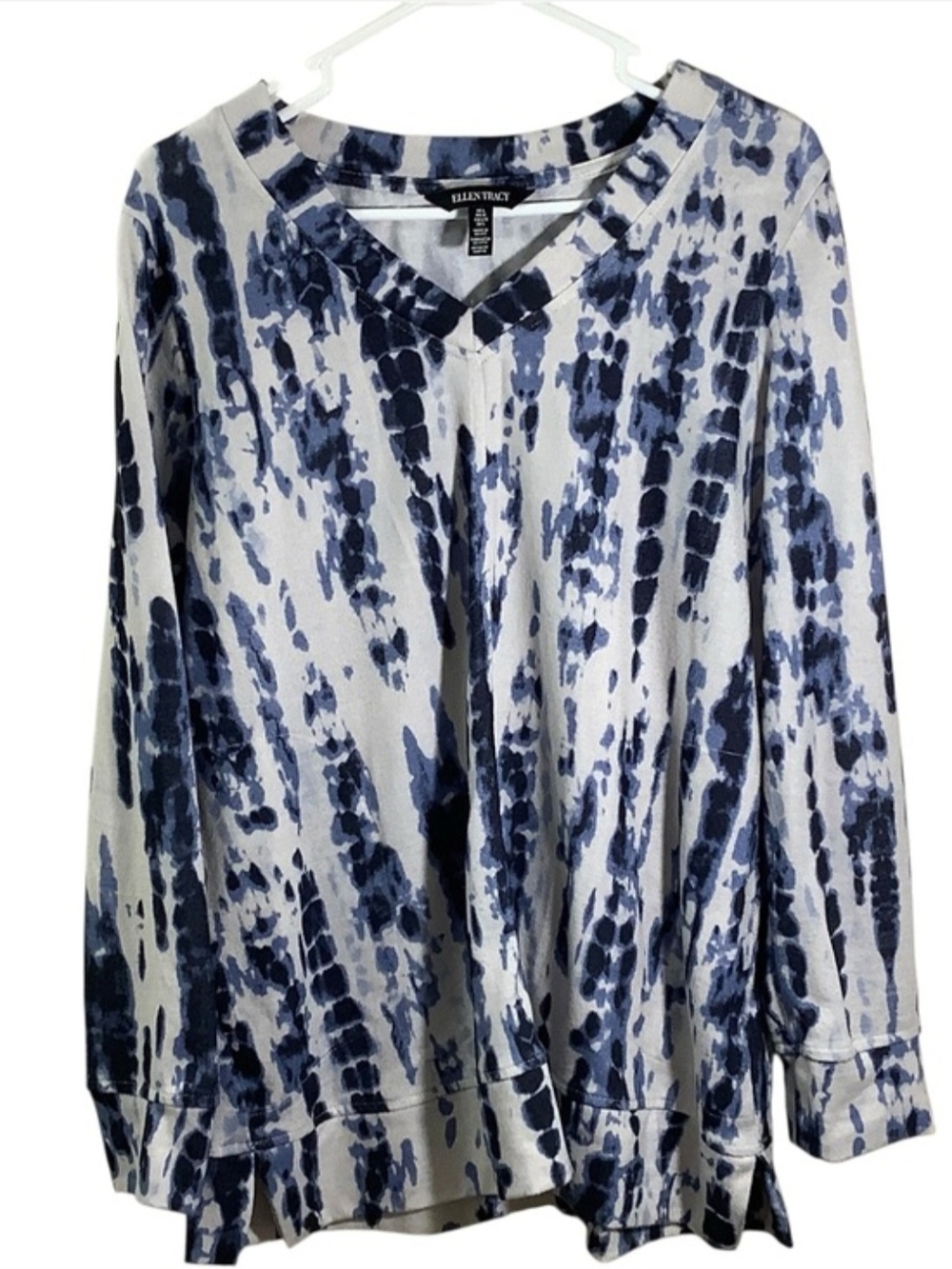 Ellen Tracy Blue Tie-Dye V-Neck Pullover
